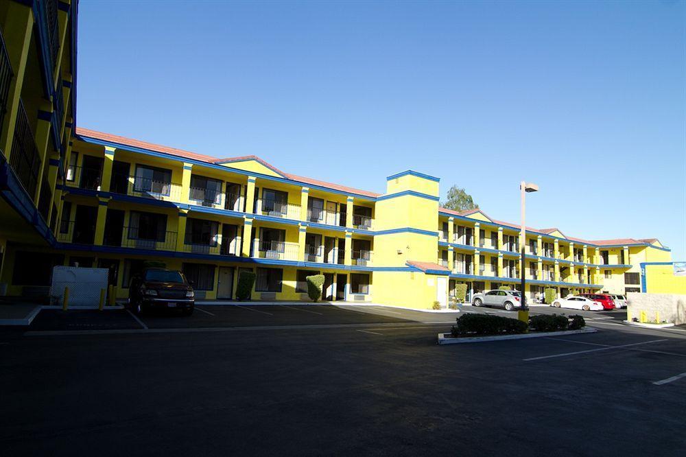 Anaheim Carriage Inn Екстер'єр фото