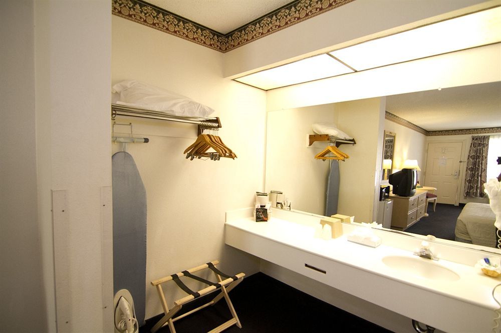 Anaheim Carriage Inn Екстер'єр фото